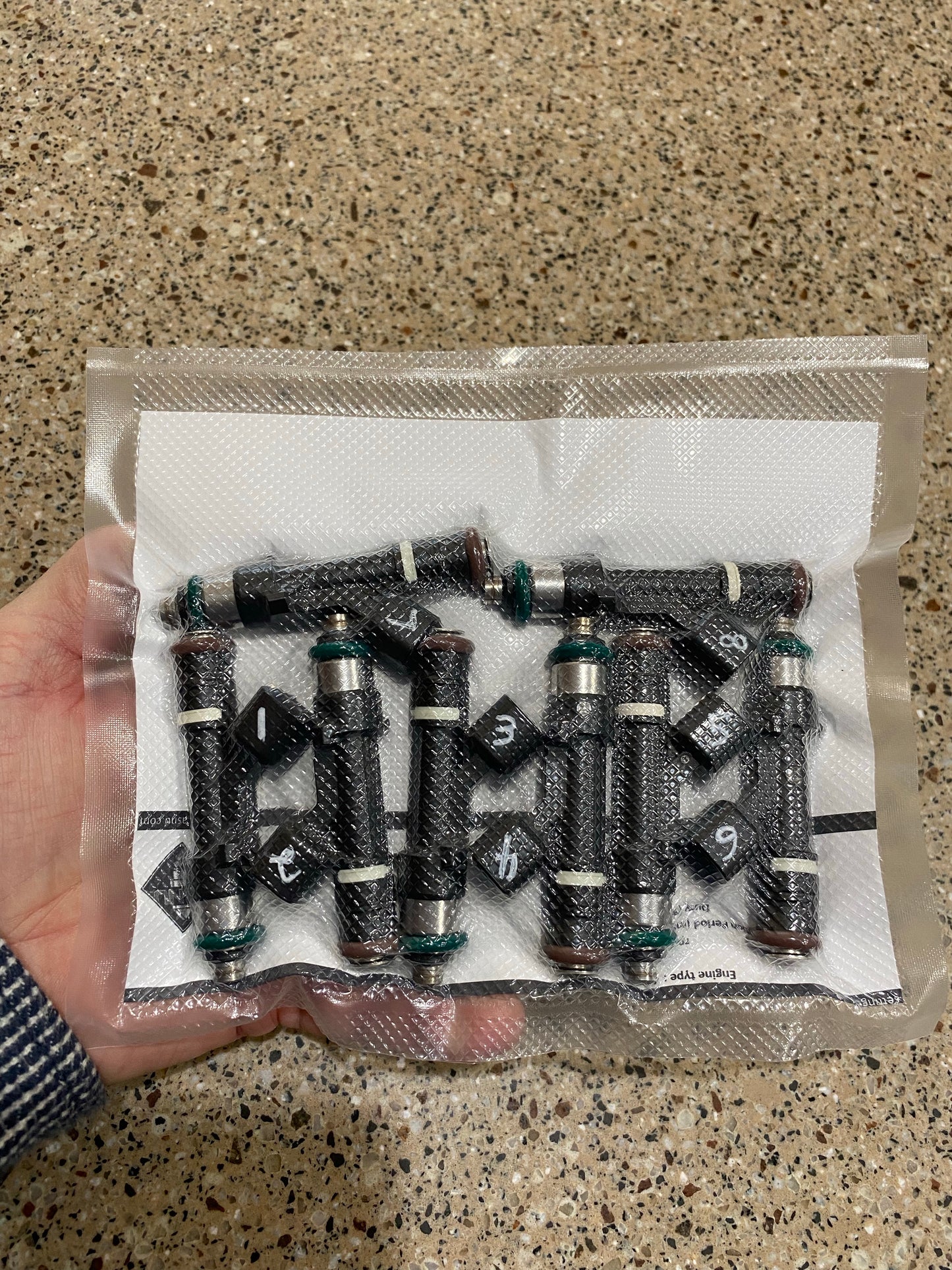 700cc @ 58 psi Mustang Fuel Injectors